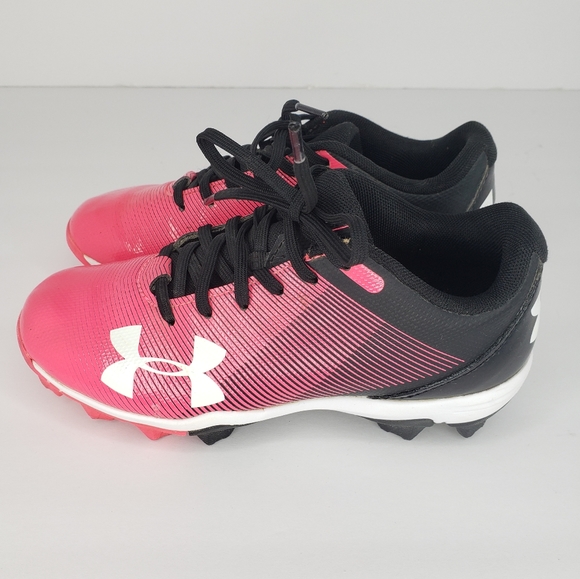 girls pink baseball cleats